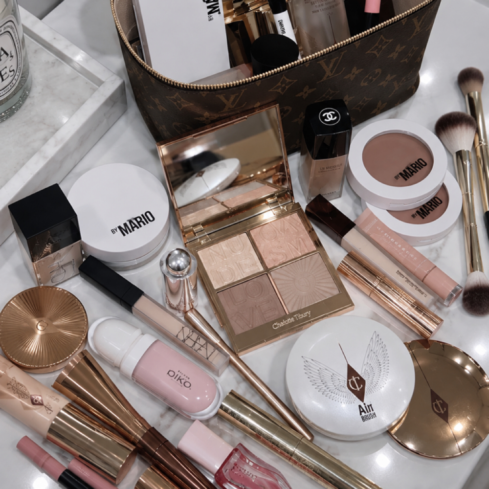2 MAKEUP at 𝓼𝓮𝓿𝓮𝓷 14 𝓼𝓽𝓾𝓭𝓲𝓸 in Keego Harbor, MI