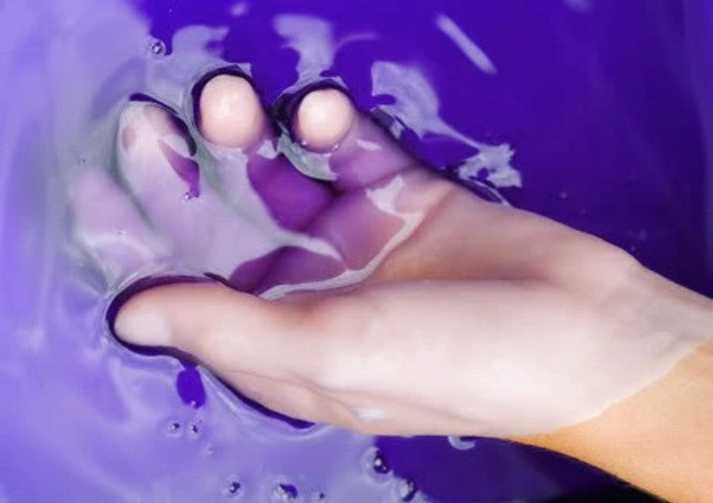 Hand paraffin treatment