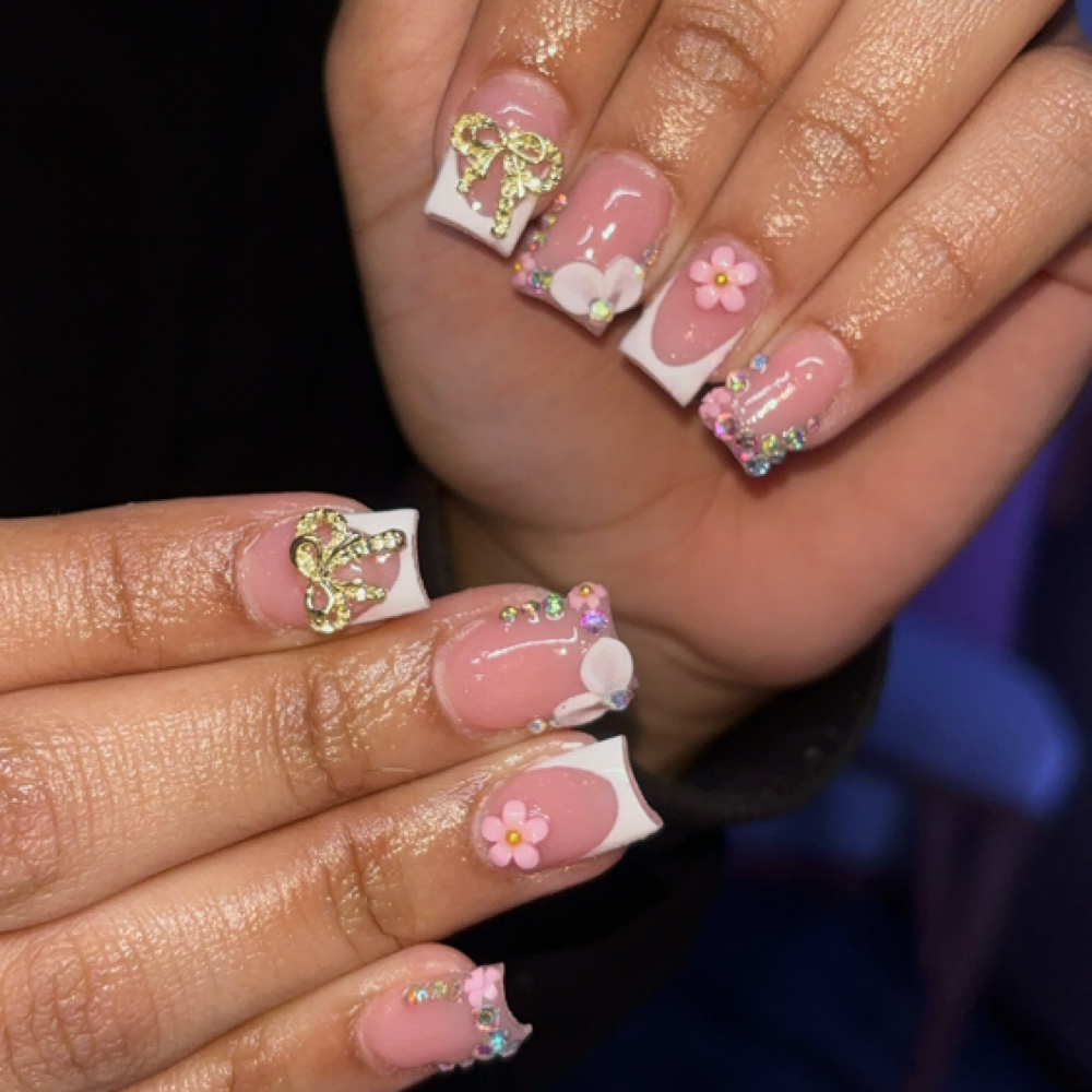 Short Acrylic Full Set at Tatiana Lopez in Muscatine, IA