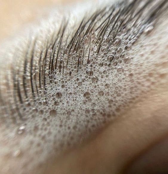 BROW LAMINATION MAINTENANCE