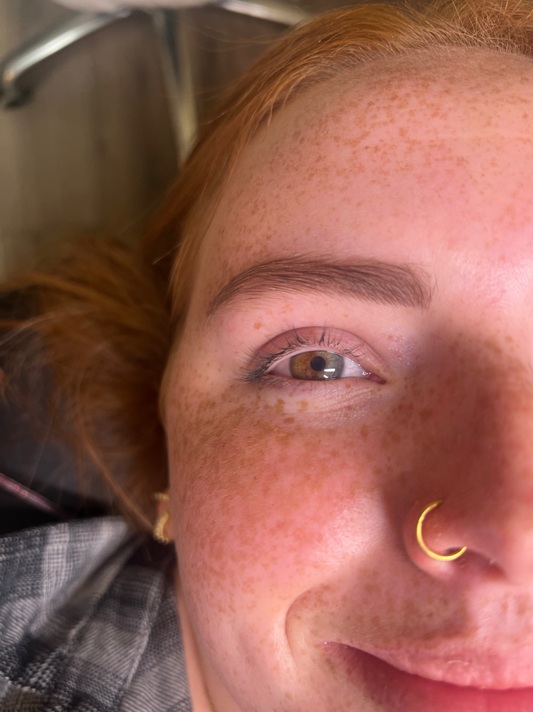 Brow Tinting