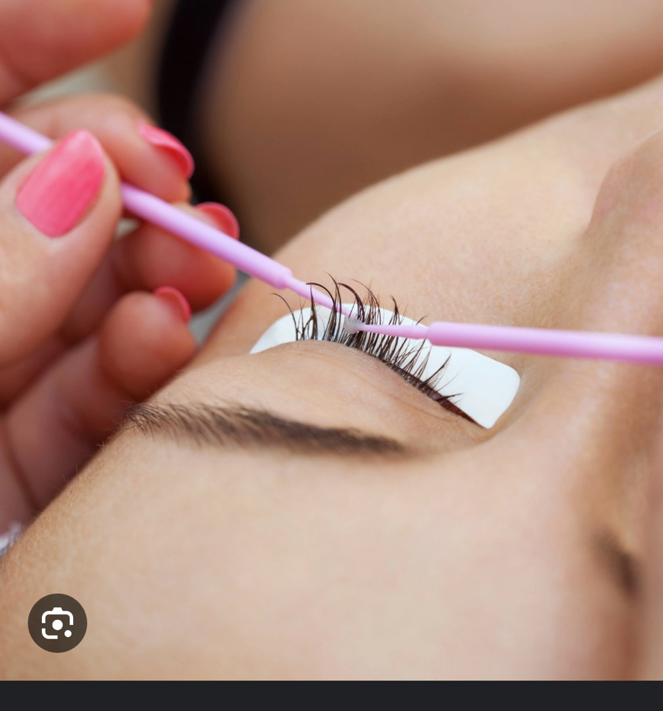 Lash Extension Removal