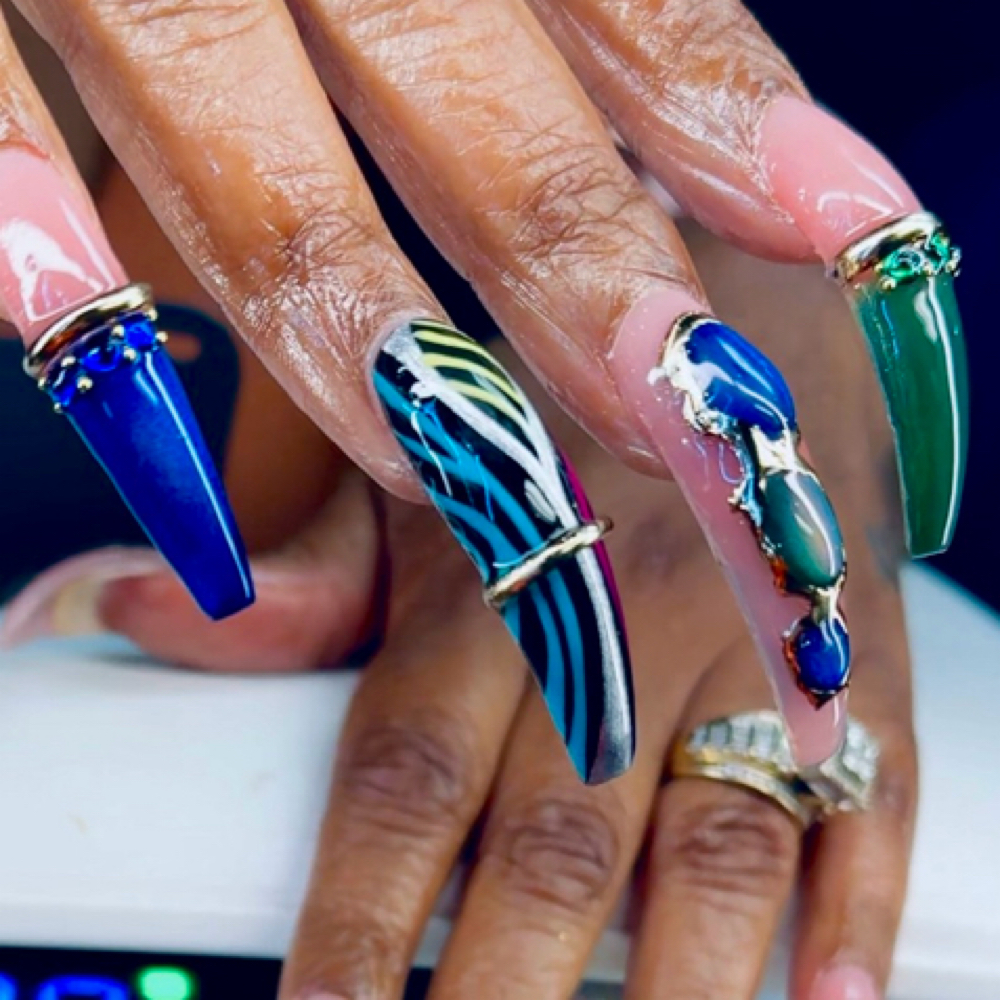 EXTRA Designs (Add-On) at CHATTANOOGA BEAUTY LOUNGE in Chattanooga, TN