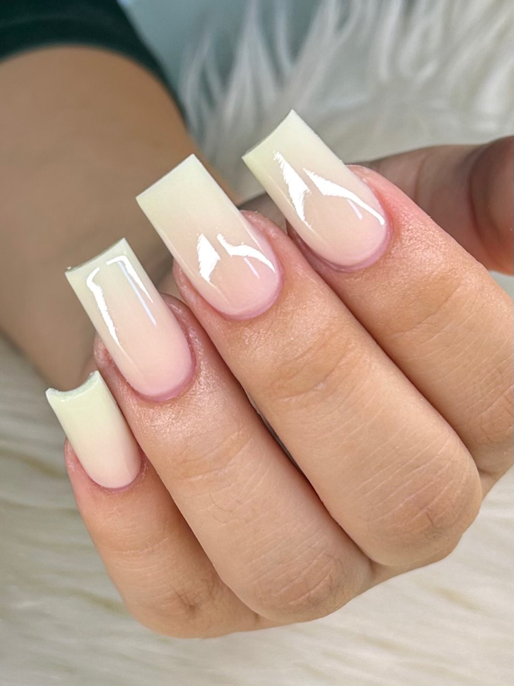Full Set ombre at Jessica’s Treatment Room in Winter Haven Fl, FL