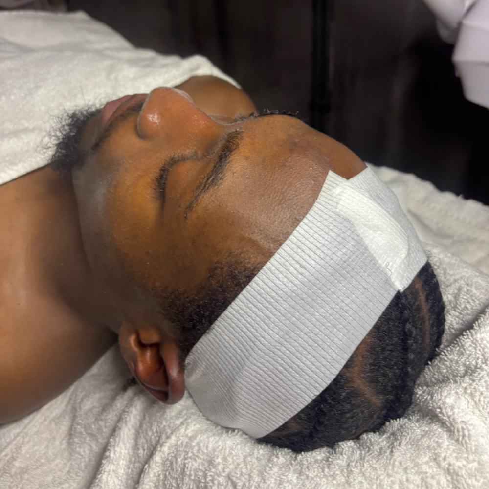 Men's Facial | Classic at Vina’s Beauty Studio in Los Angeles, CA