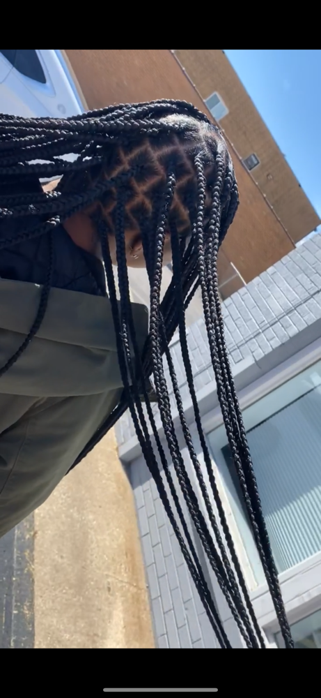 Medium Knotless