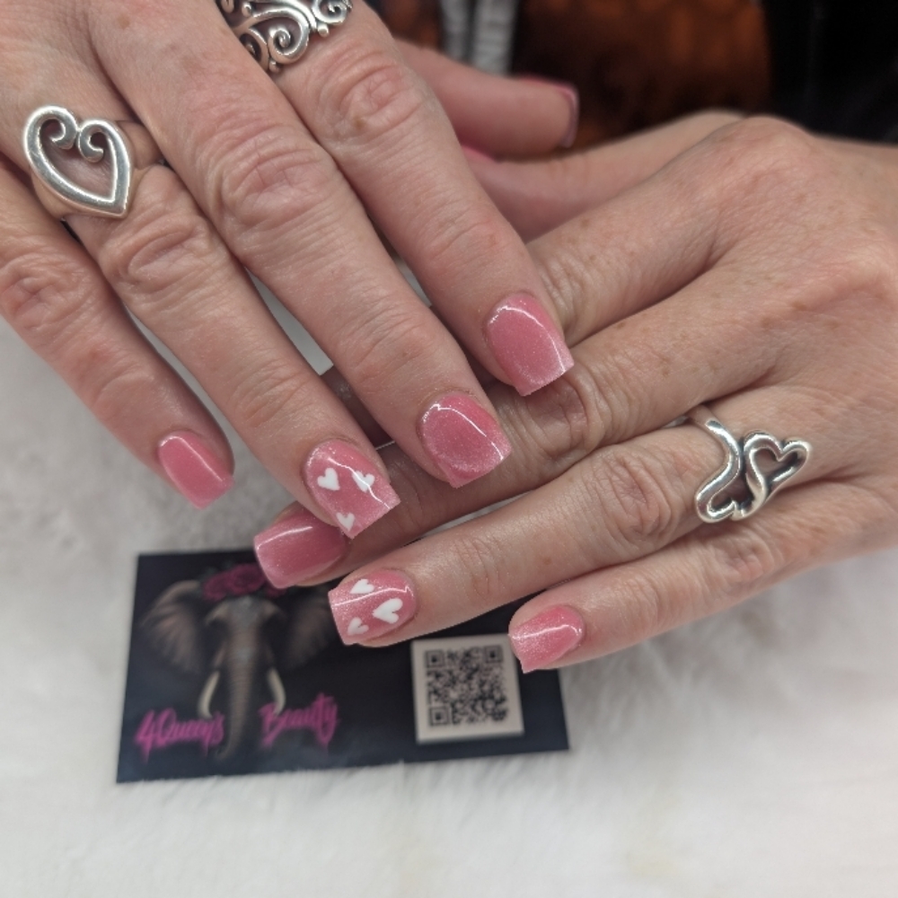 Minimal design at 4 Queens Beauty in Groveton, TX