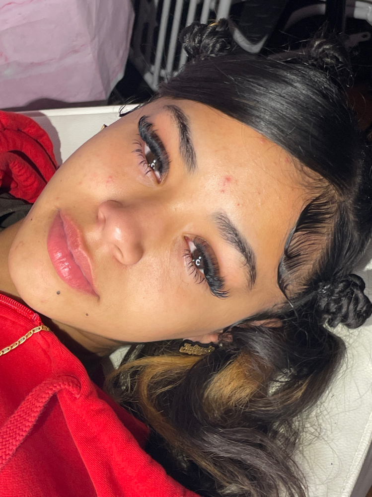 Volume lashes