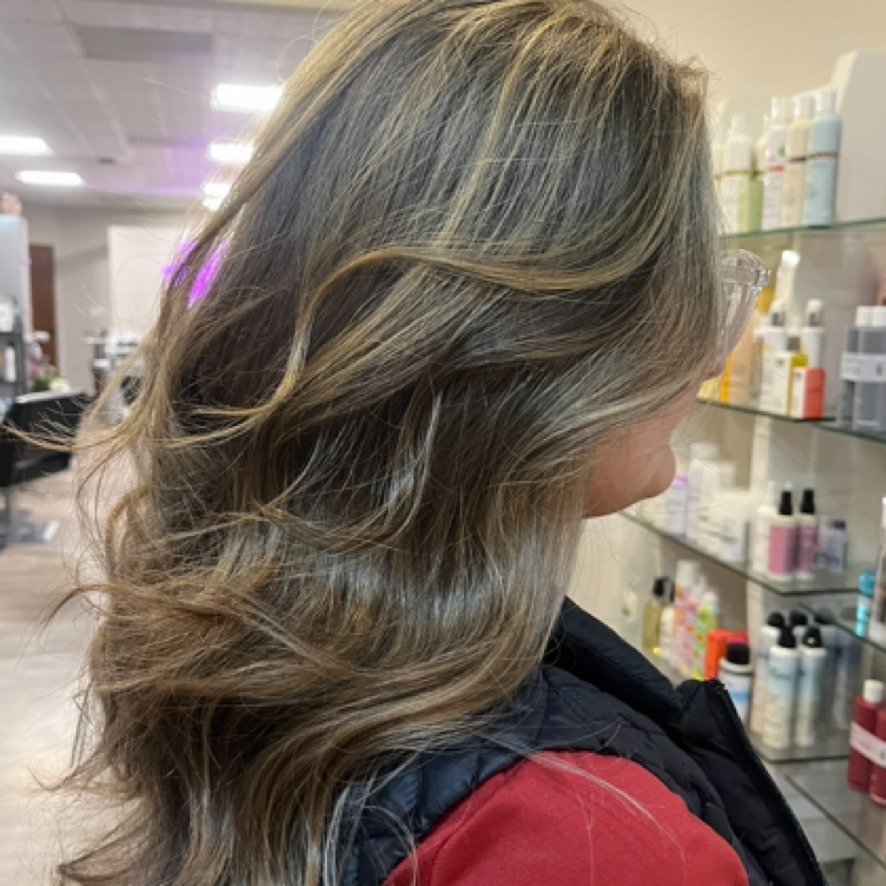 Partial foil and cut with Hayley at Colour Lounge Studio in Walla Walla, WA