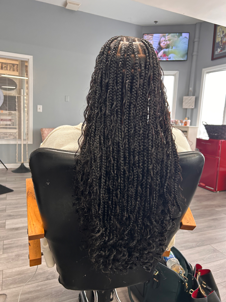 Bohemian Medium Knotless braids
