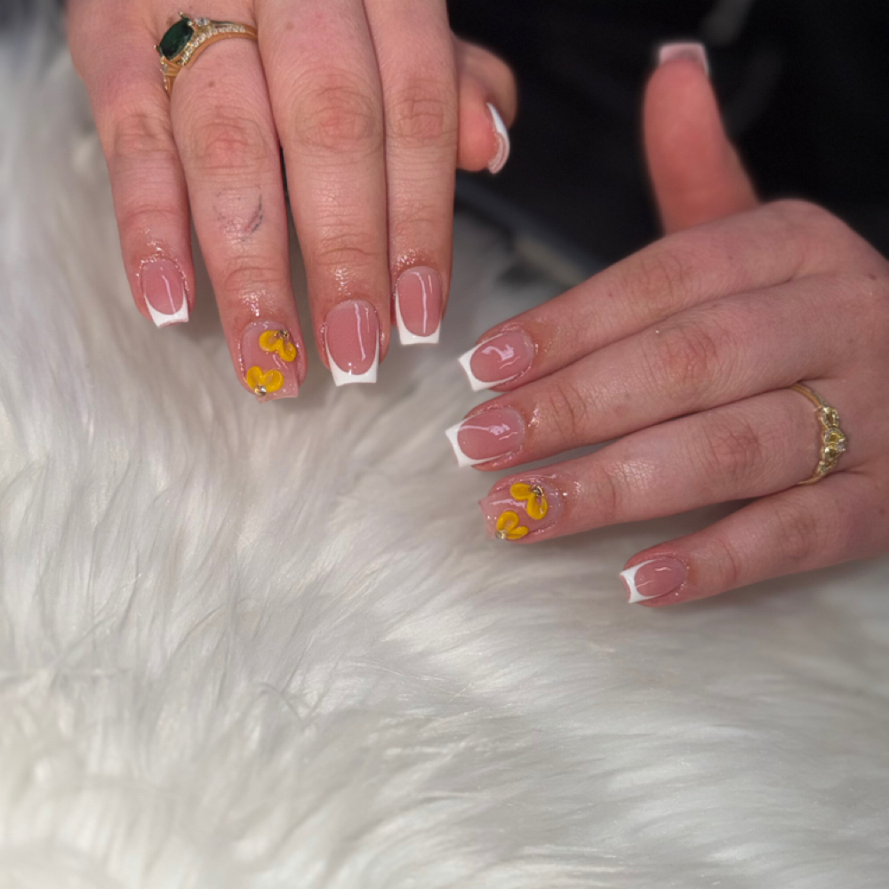 Retoque Uñas Cortas 💞 at Tayselfcarestudio LLC in Lawrence, MA