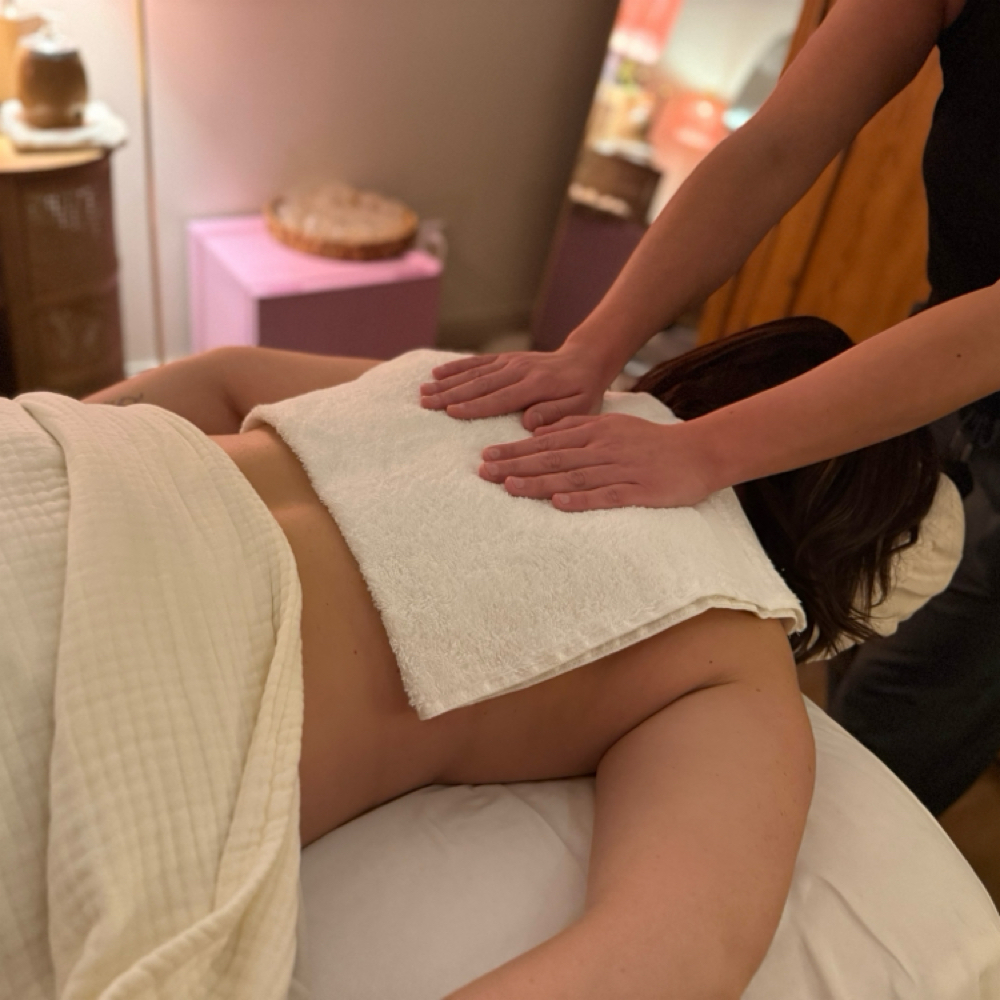 Herbal Heat Signature Massage 	•	Re at Referral Patterns Massage And Wellness Center in New Carlisle, IN