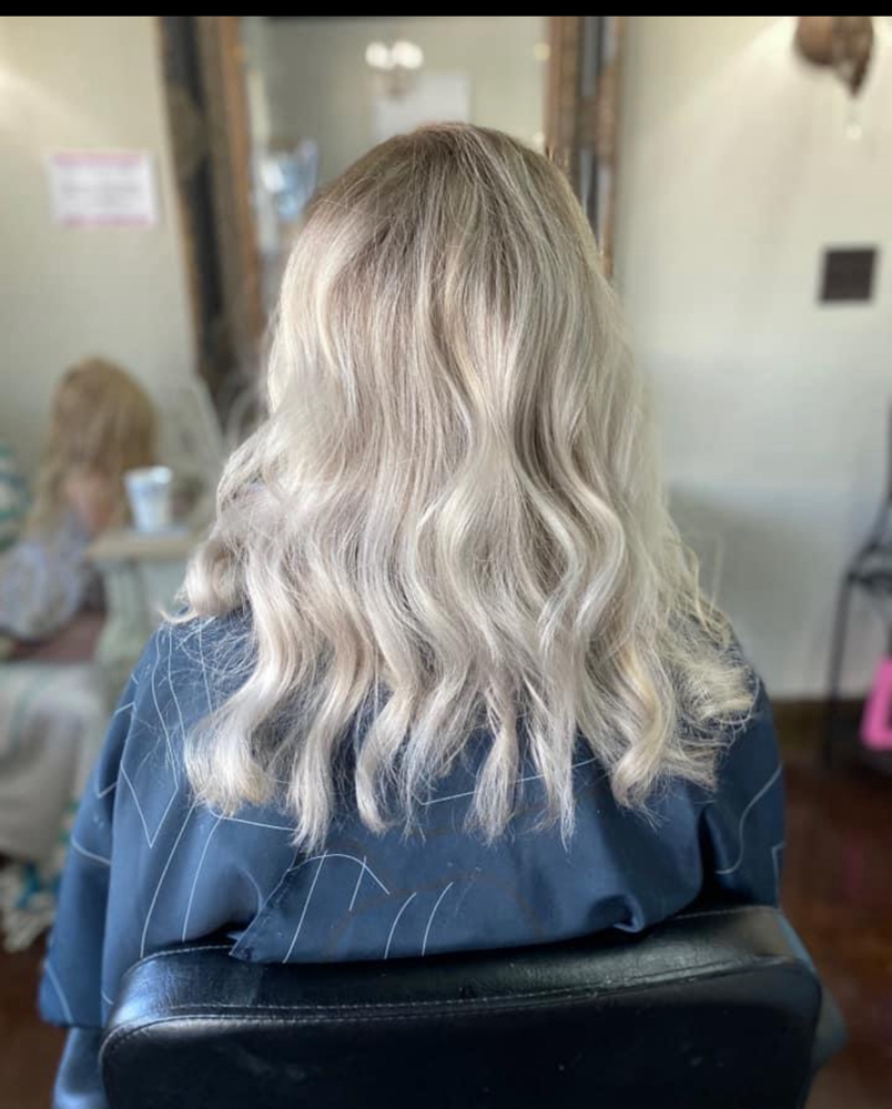 Root Smudge And Balayage