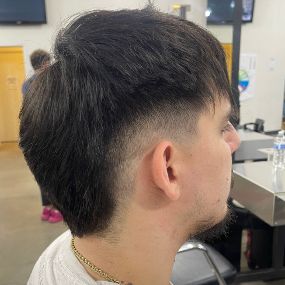 Men's Haircut at Meduxa Strands in littleton, CO