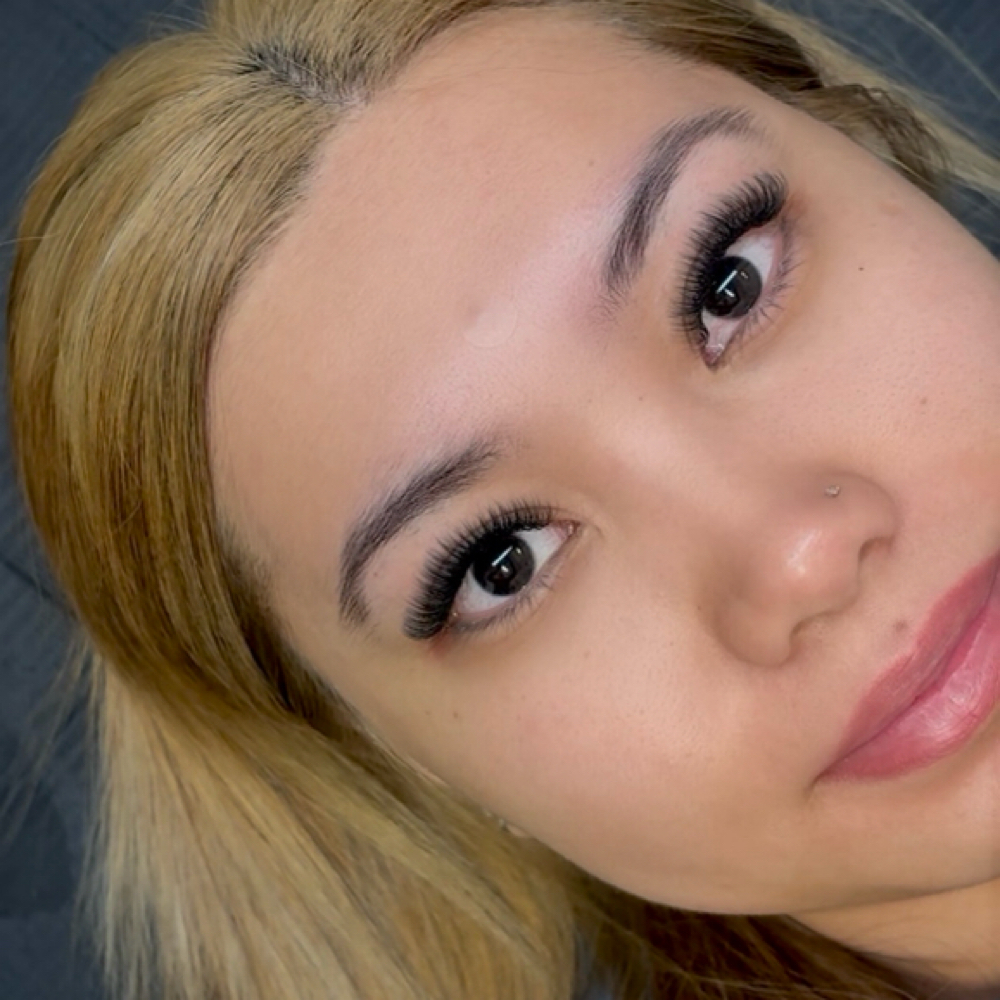 Double Classics at Balance Lashes Beauty Bar in Lake Wales, FL