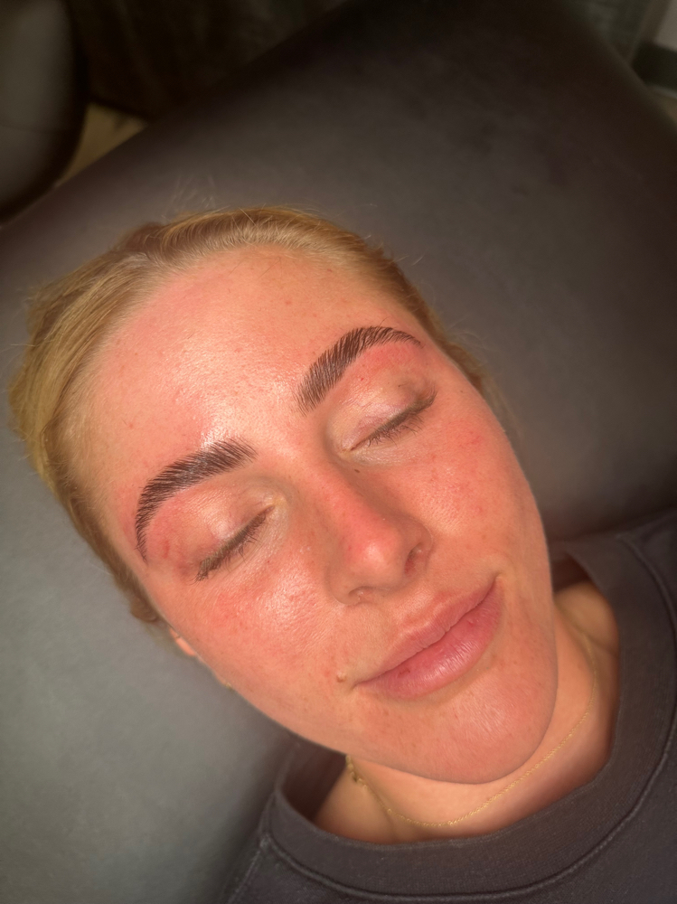 Brow Lamination With Wax
