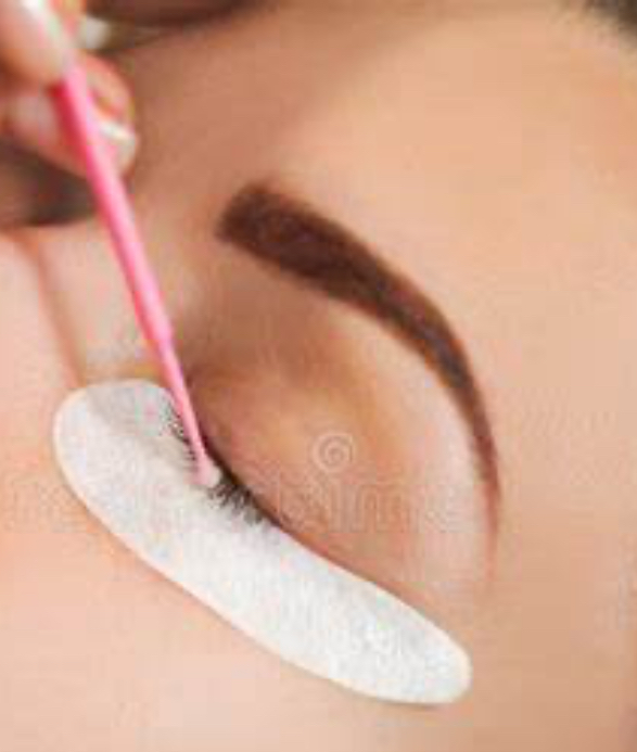 Eyelash Extension Removal