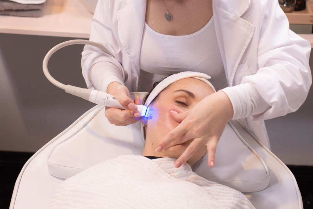 Aqua Peel Facial (Hydrademabrasion)