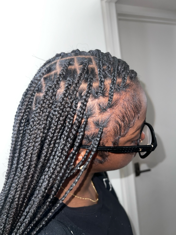 Medium Knotless✨
