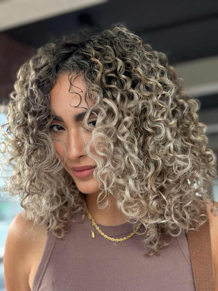 Rezo Cut at Hair Revolution Estudio Academy in Tampa, FL