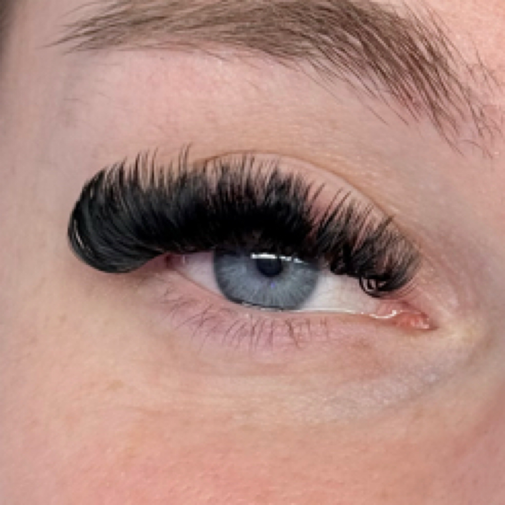 Volume Full Set at Beauty Bar By Priss in Aurora, CO