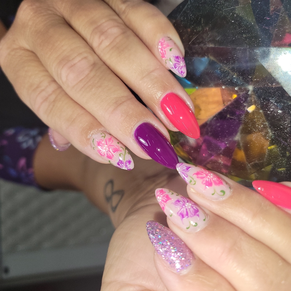 Moderate Nail Designs