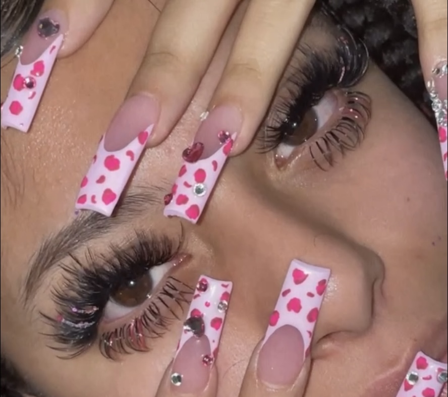 FREESTYLE FULL SET at LASH JUNKIE BEAUTY BAR in OAKBROOK TERRACE, IL