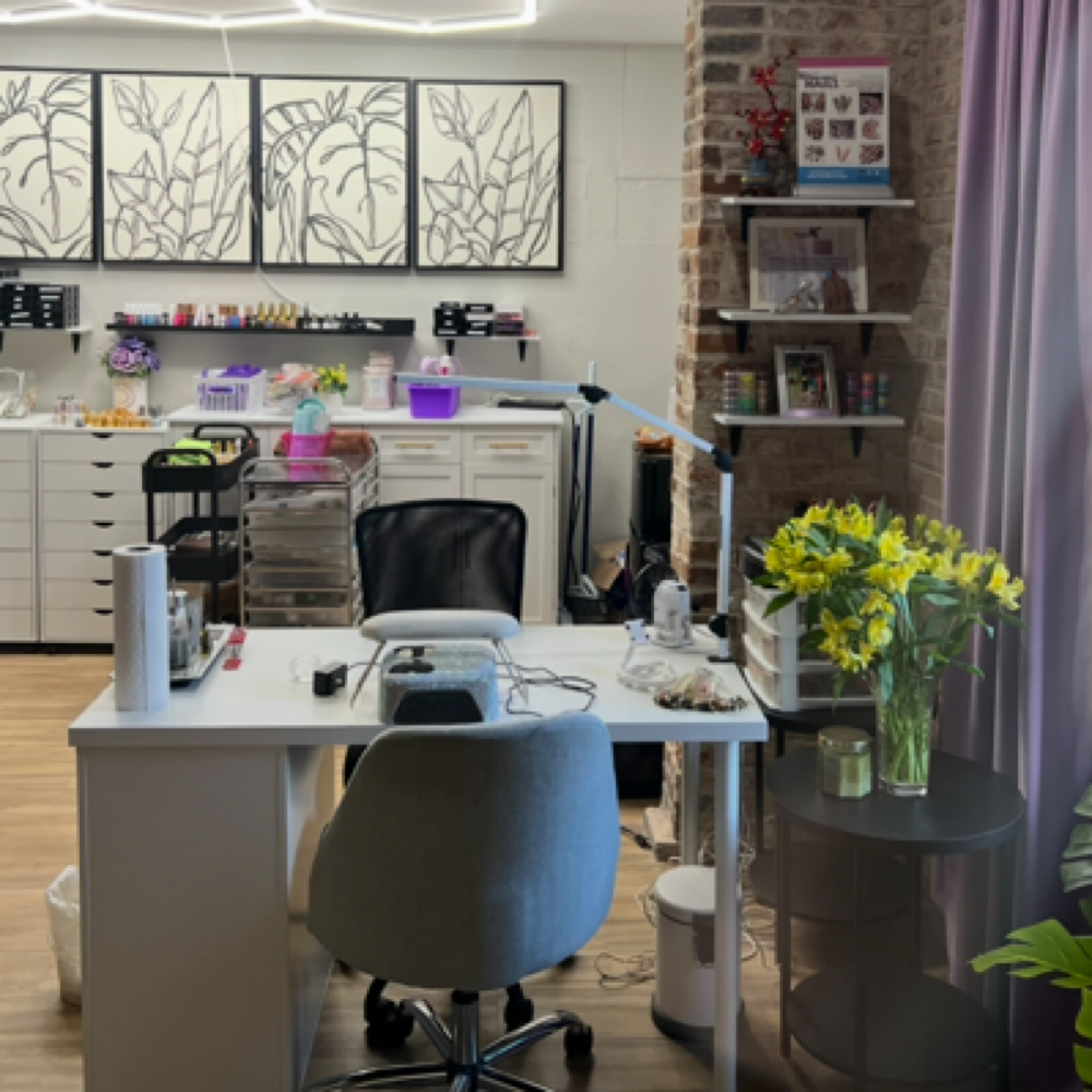 Late Evening Deposit at Victoria’s Nails 24 Hour Nail Services in Saint Louis, MO