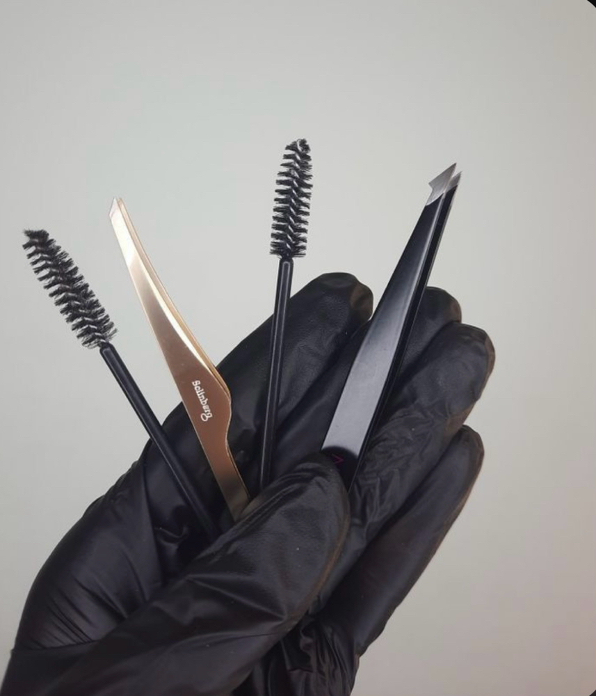Brow Wax + Shaping (Tint Optional)