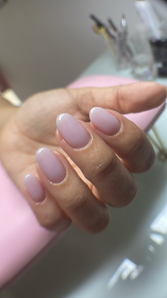 Esmaltado En Gel Medianas at Bloom Nails Studio in Vega Baja, PR