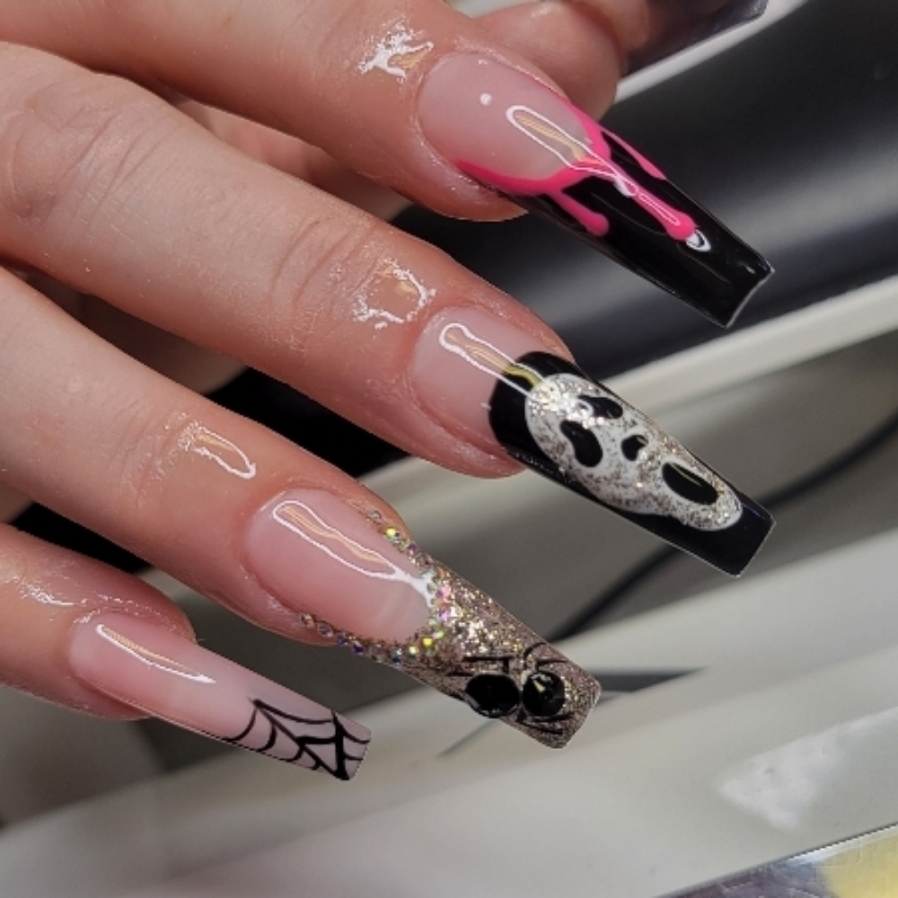 Acrylic Full Set Forms at Nail Candy By Naomi in Apple Valley, CA