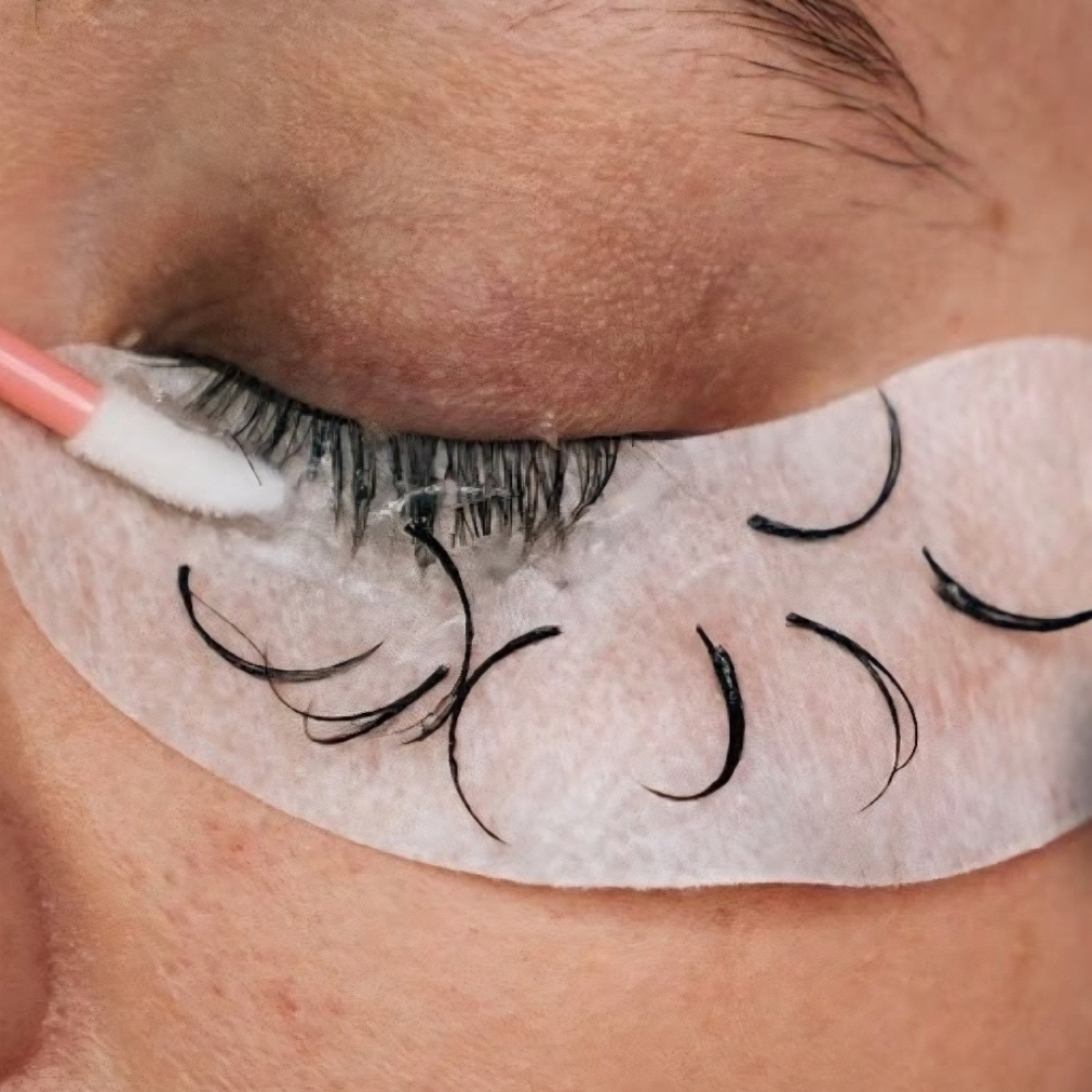 Lash removal at LOOK in San Bernardino, CA