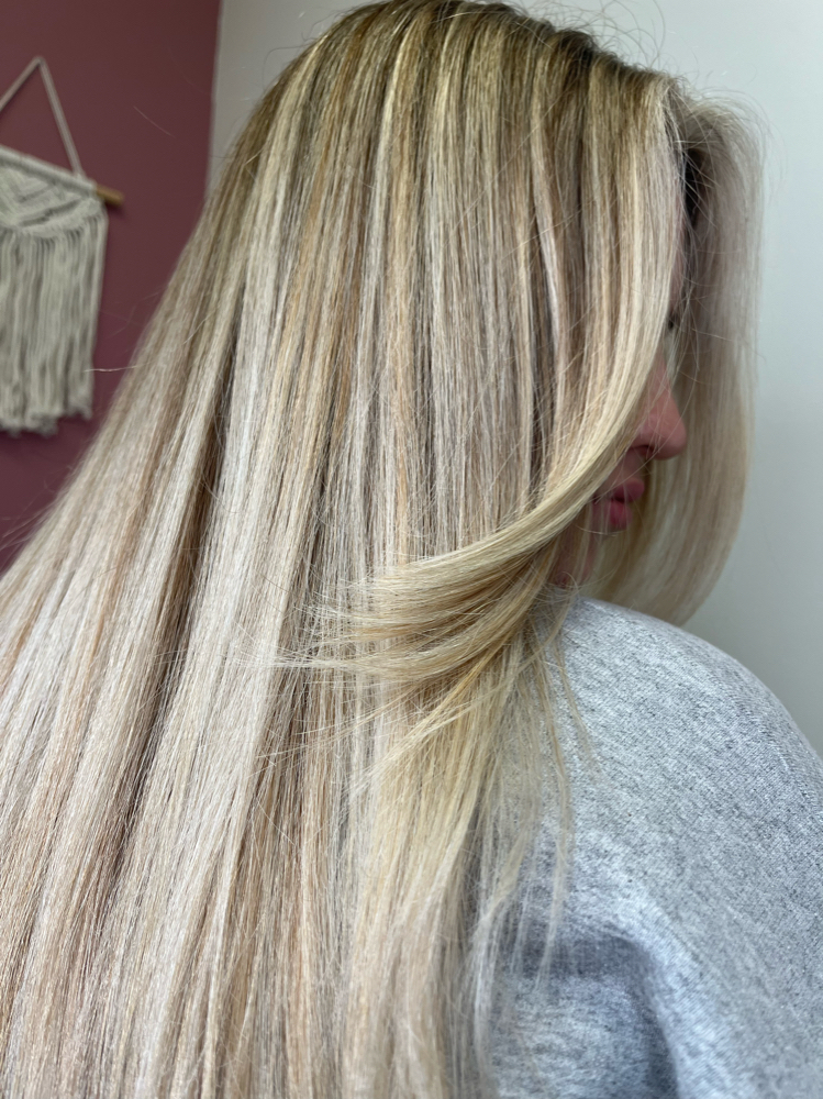 The Express Blonding Vibe ✨
