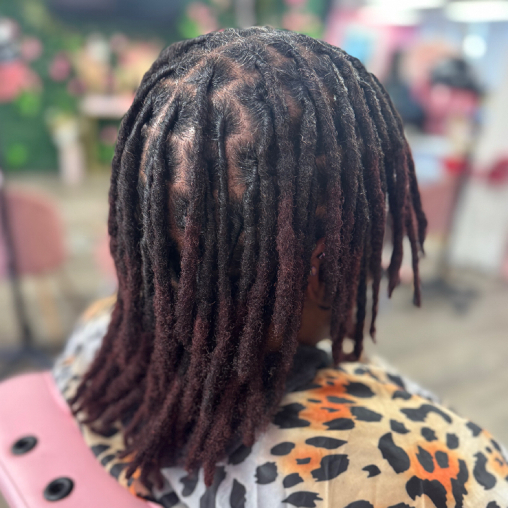 Adult Retwist Large at Dee Did’em in Kinston, NC