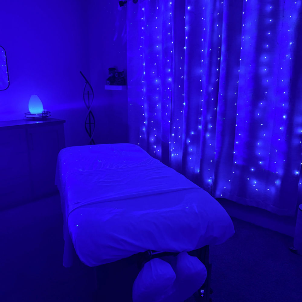 30 min Neck & Back at Top Knot Massage & Beauty in Midland, TX