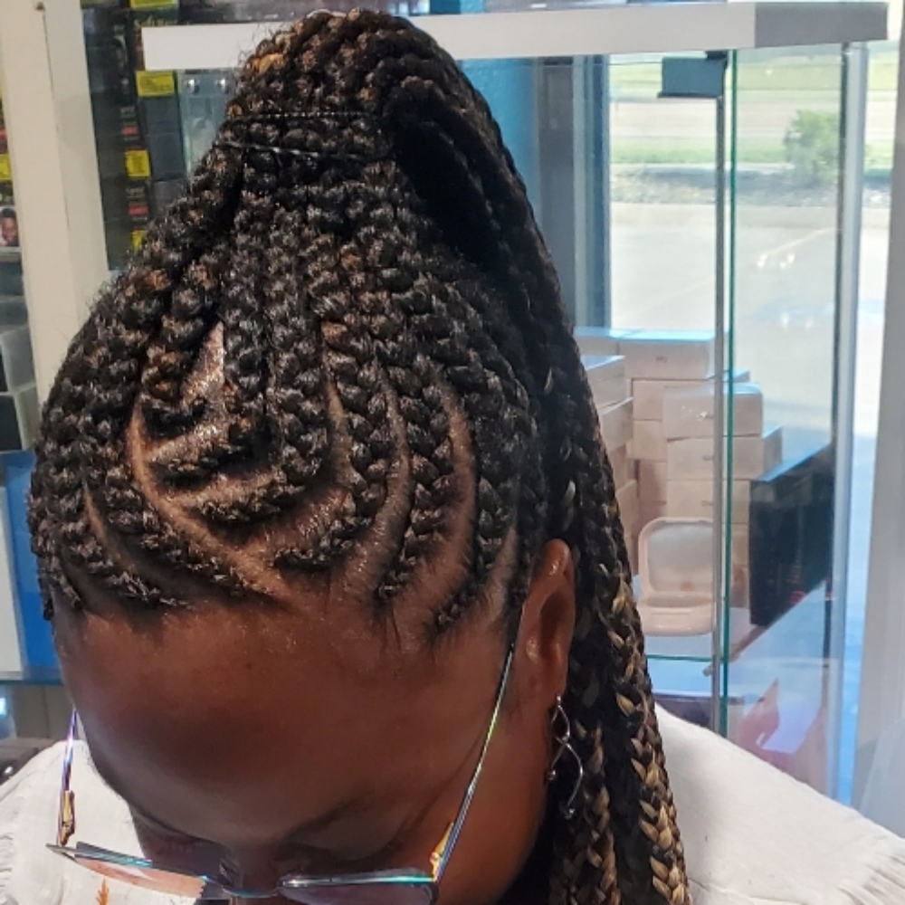 Ponytail at Djina  Braiding in Grand Prairie, TX