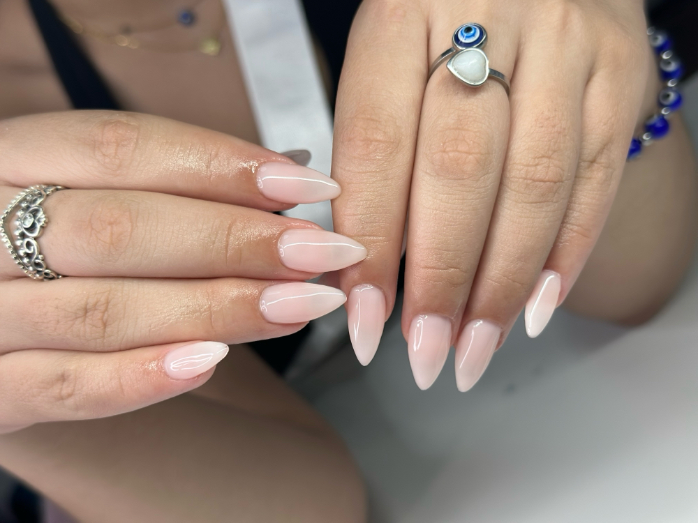 Bestie Classy Gel X Full Set