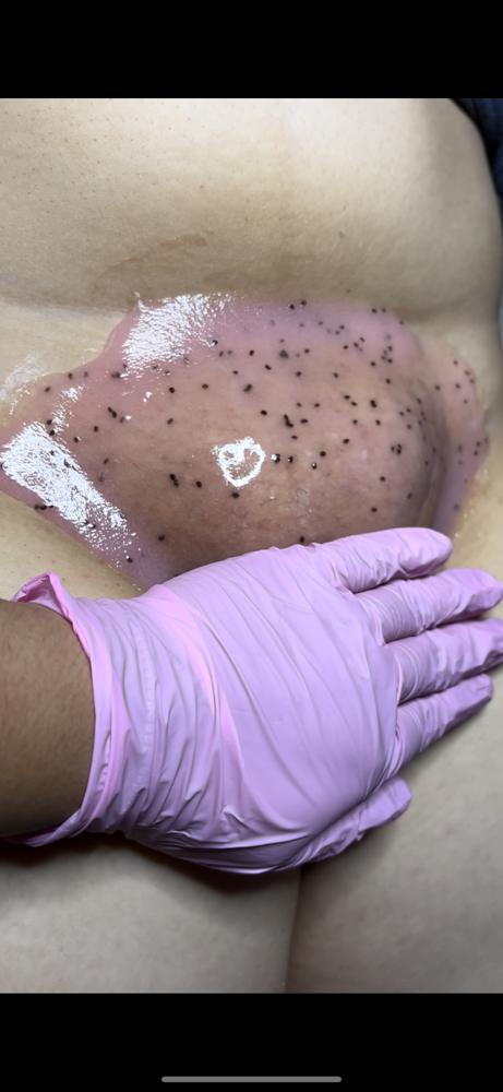 Jelly Mask at Gabriellas self care studio in Mesquite, TX