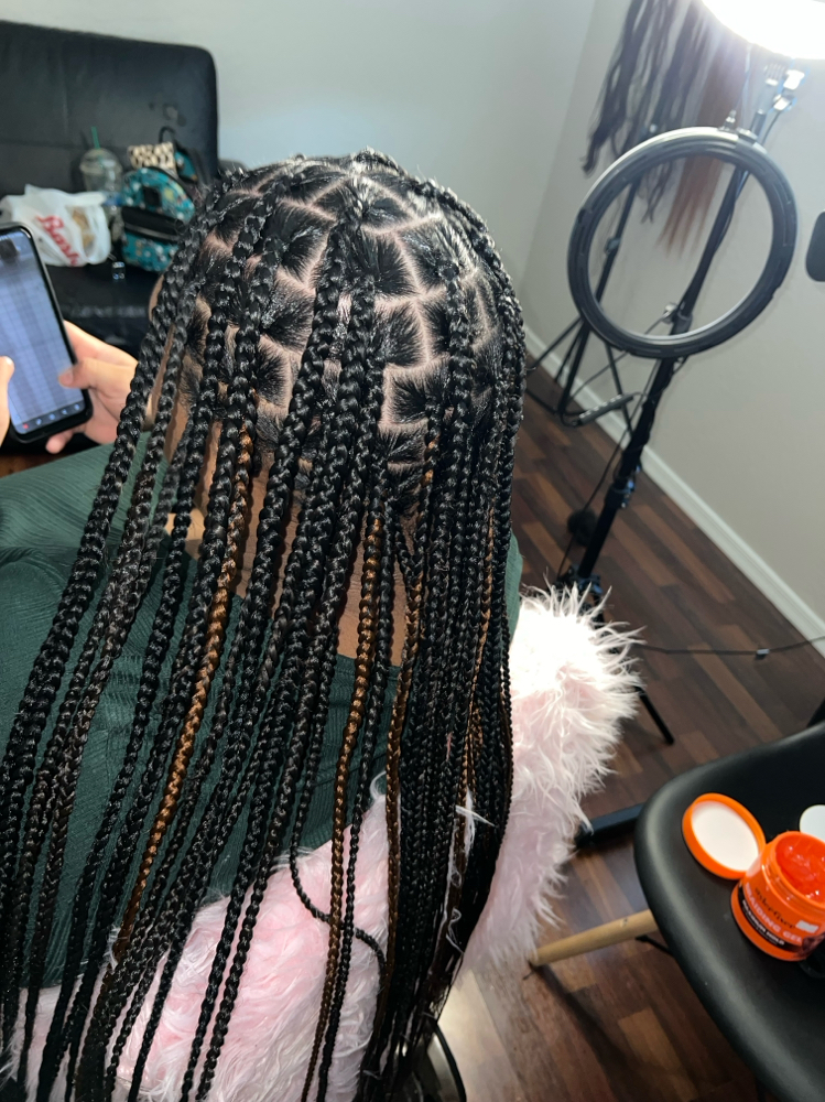 Medium Knotless
