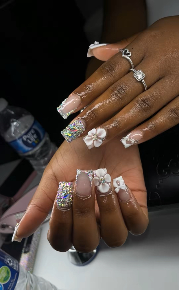 Medium Freestyle Set at The Nail Junkie Nailuxury in Cincinnati, OH