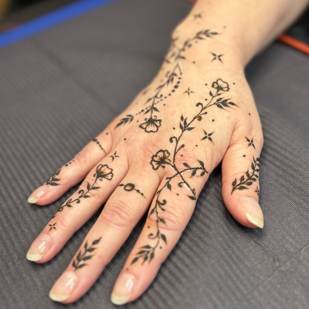 May Henna Deal 💐 at ✨DarkLily Henna & Tattoos ✨ in Grand Junction, CO