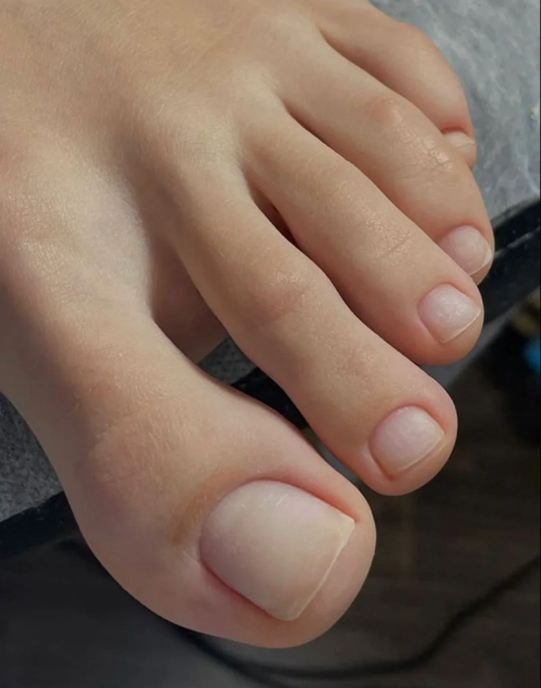 Regular Pedicure No Gel at Glossy Loft Studio in New York, NY