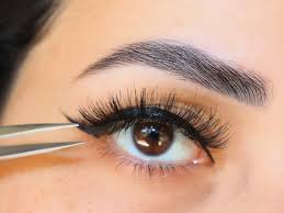 Strip Eyelash Application