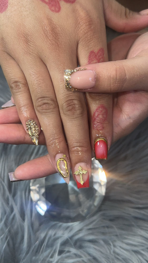 Short Freestyle Acrylic Nails