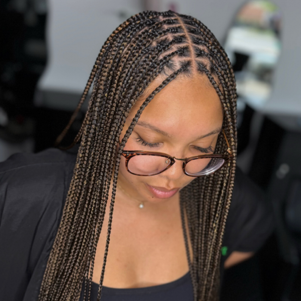 Knotless Braids at Yana Braids in Chicago, IL