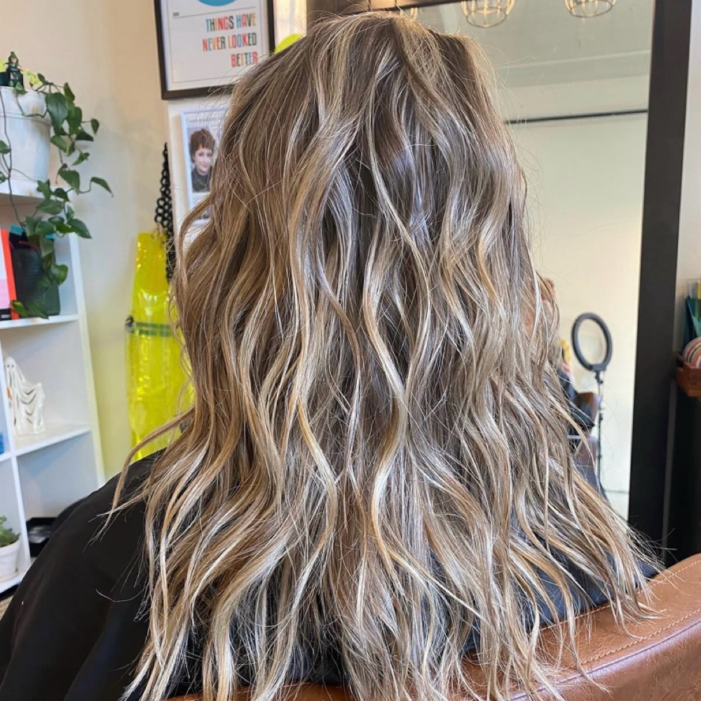 Blonding at wallacesquared in Chicago, IL