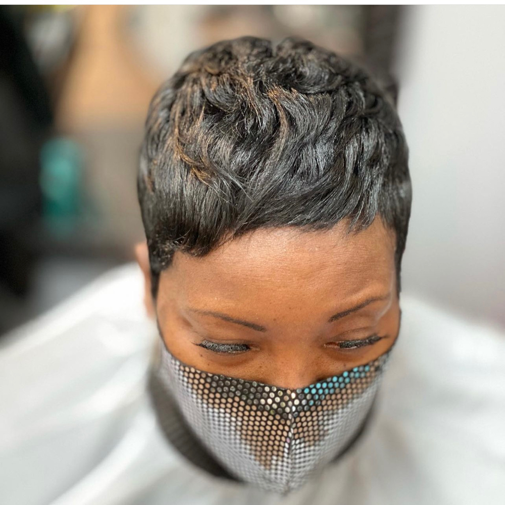 Shampoo / Haircut / (Relaxed Hair)