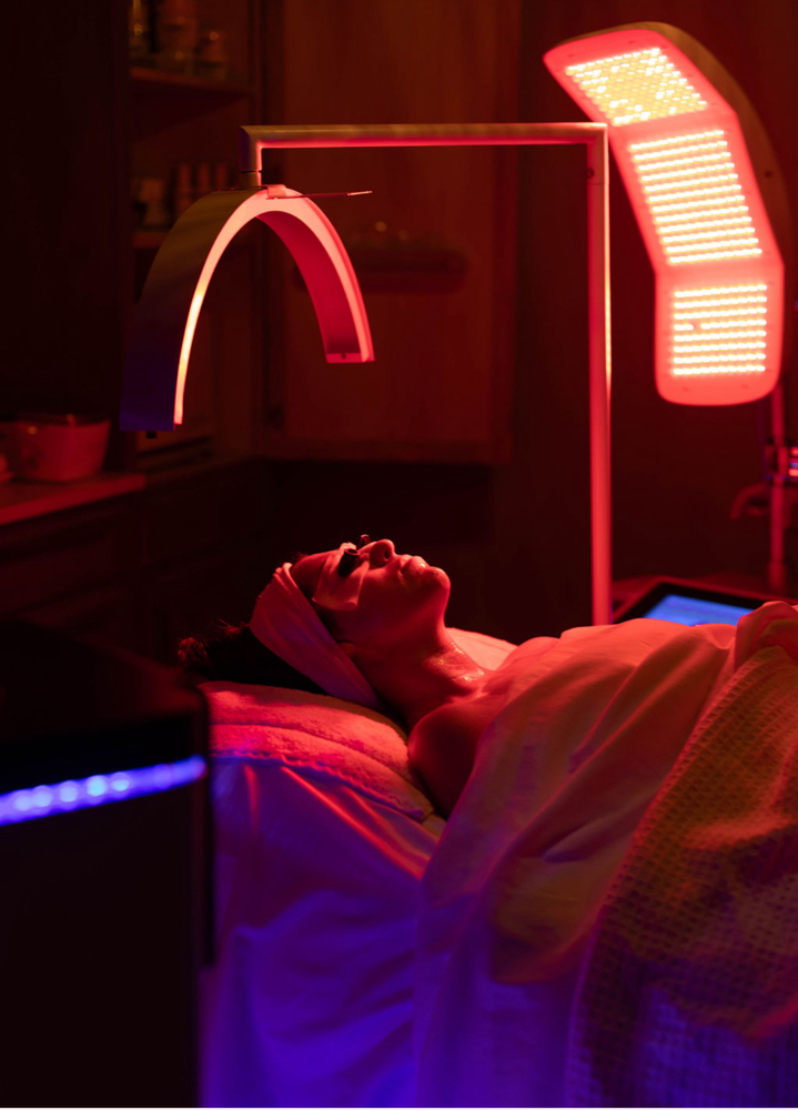 Custom Facial W/LED Light Therapy