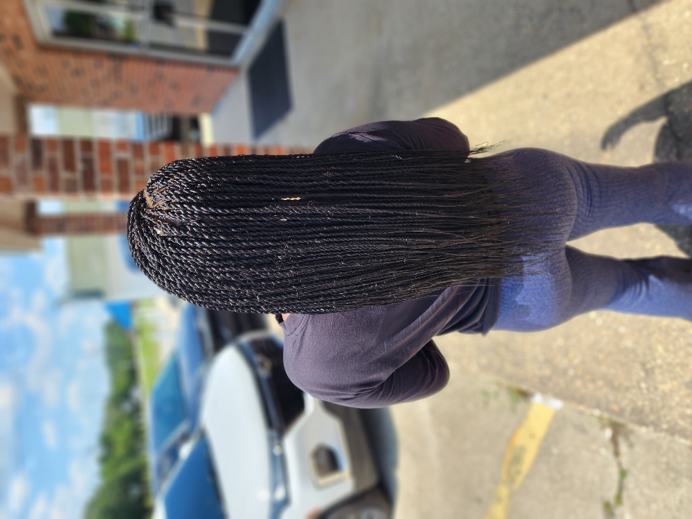 26in Smedium Sinegelese Twists