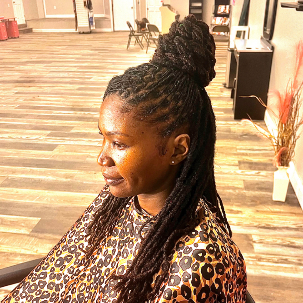 Loc Maintence Pkg at Tishabeautynhair in Lorain, OH